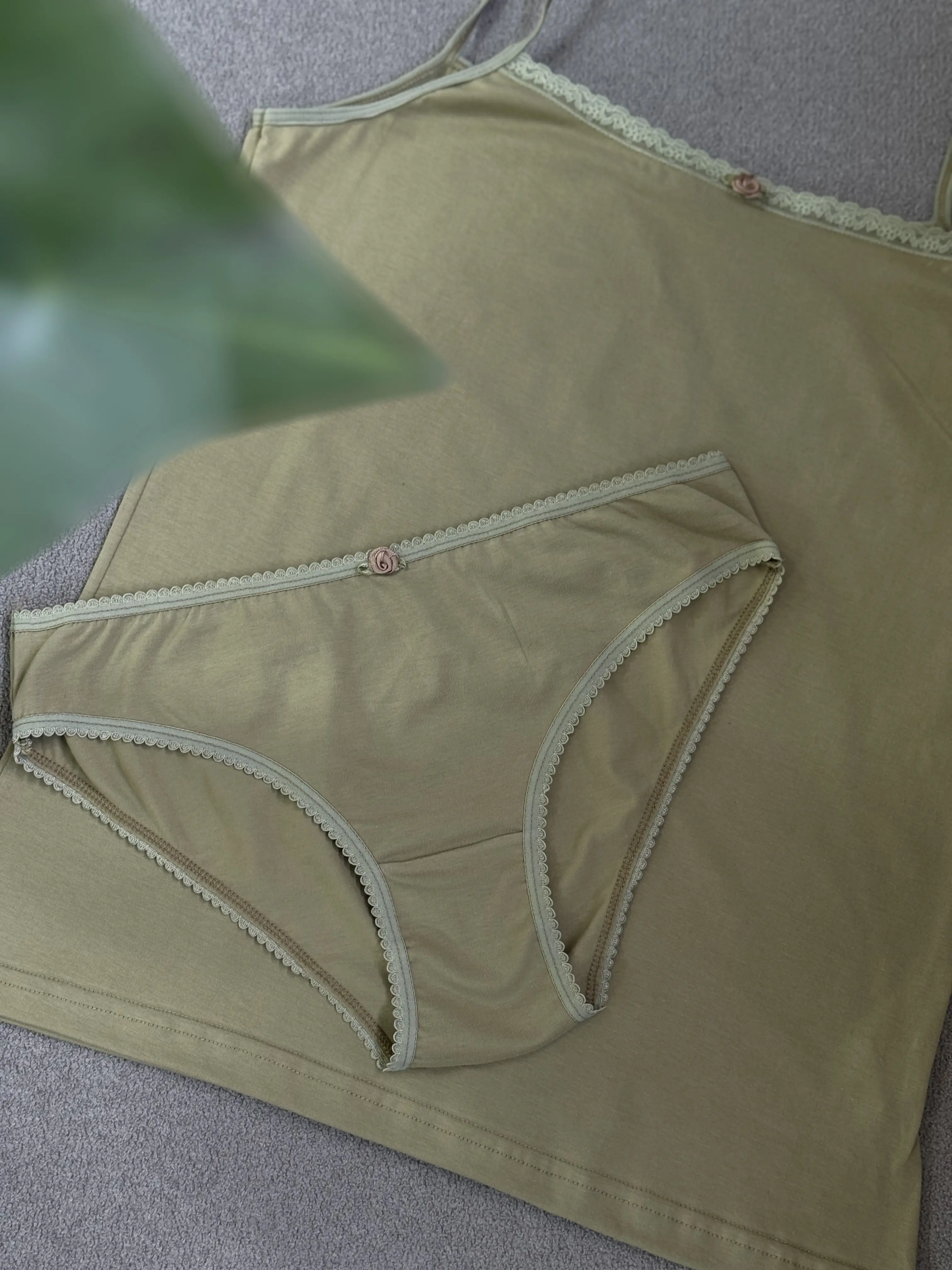 ست تاپ و شورتک زنانه آیسو سدنا